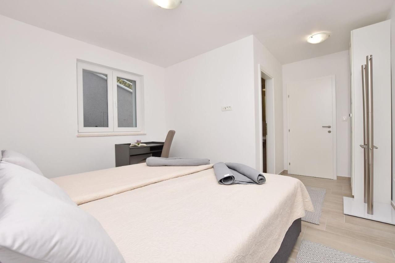 Apartments Danolic Pisak Eksteriør bilde