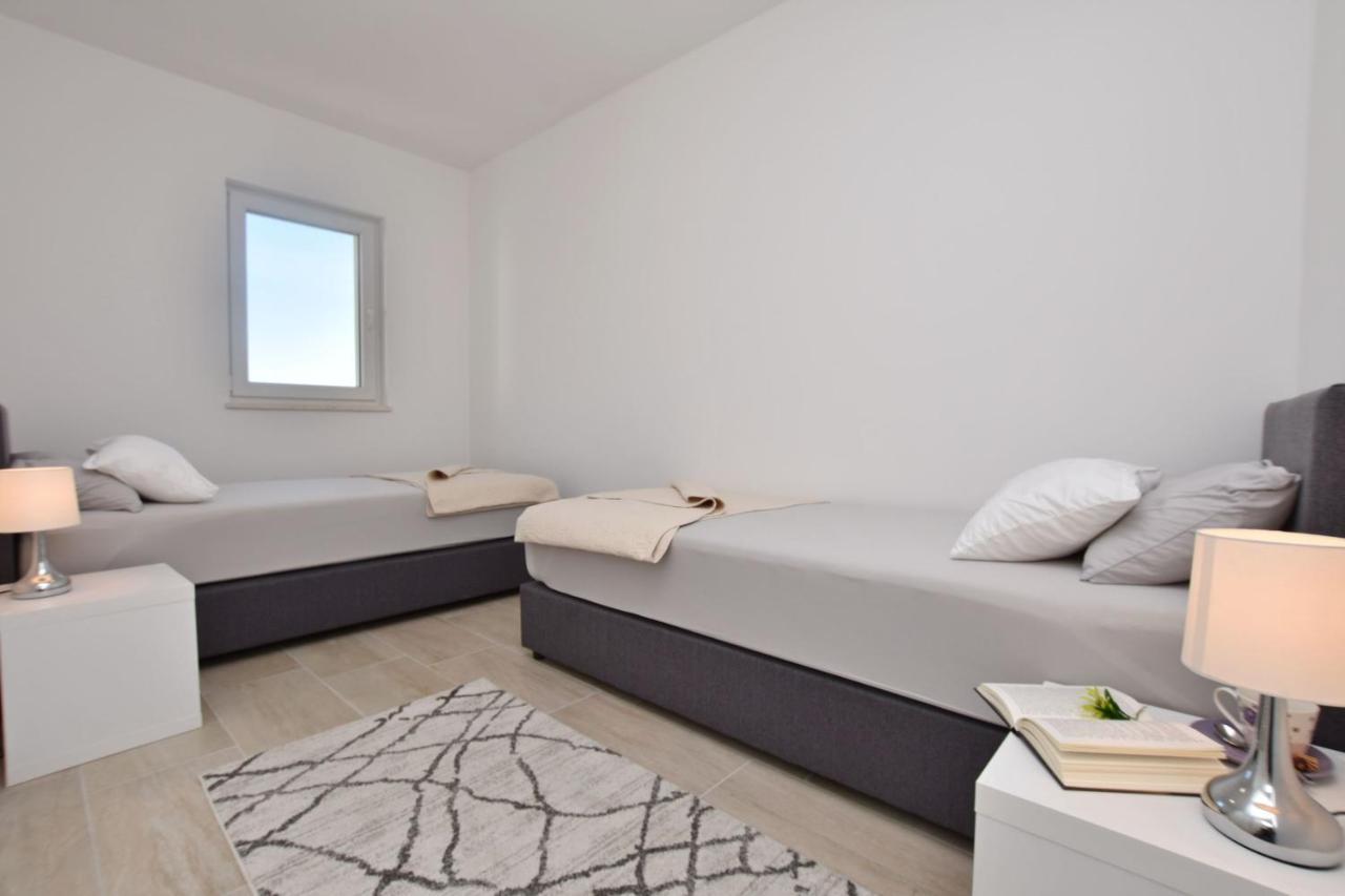 Apartments Danolic Pisak Eksteriør bilde