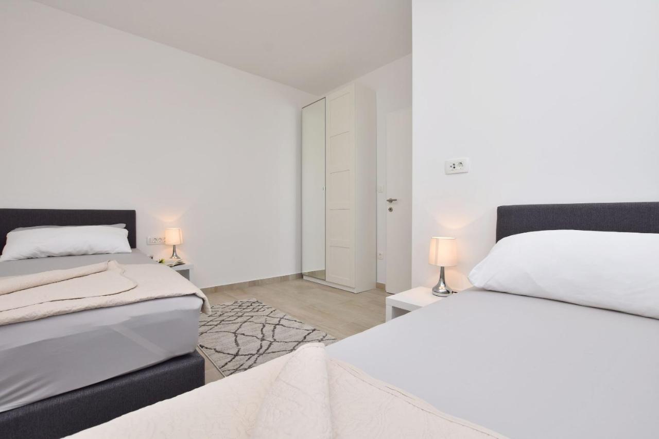 Apartments Danolic Pisak Eksteriør bilde